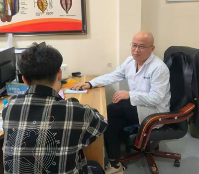 阳泉市|男科医师高朋磊：守护男性健康，专业男科诊疗